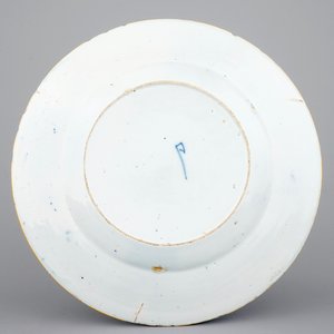 Un ensemble de 5 plats en faïence Delft 18ème siècle — photo 5