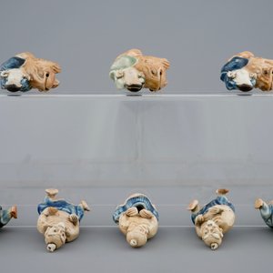 Un ensemble de 8 "Immortels" en biscuit émaillé, Qianlong, 18ème — photo 7