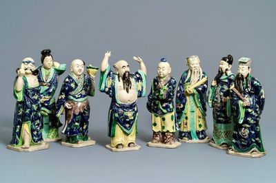 Un ensemble de huit figures en biscuit émaillé figurant 'Les Huit Immortels', Chine, République, 20ème