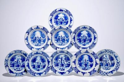Un ensemble de neuf assiettes en faïence de Delft bleu et blanc, 18ème