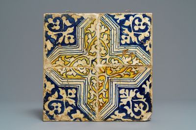 Un ensemble de quatre carreaux en majolique polychrome d'Anvers, 2ème moitié du 16ème