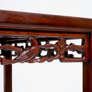 Un ensemble de quatre tables gigognes en bois sculpté, Chine, 20ème — photo 8