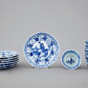 Un ensemble de six tasses et soucoupes en porcelaine de Chine, Kangxi — photo 1