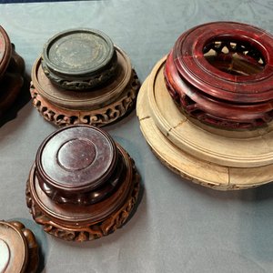 Un ensemble de socles en bois sculpté, Chine, 19/20ème — photo 6