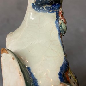 Un exceptionnel porte-montre en faïence polychrome de Delft, daté 1772 — photo 11