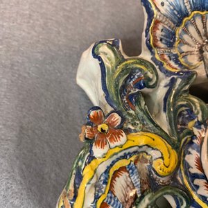 Un exceptionnel porte-montre en faïence polychrome de Delft, daté 1772 — photo 17