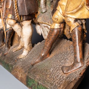 Un fragment de retable en noyer polychromé figurant des soldats, Espagne, 1ère moitié du 16ème — photo 7