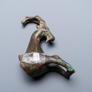 Un fragment d'un bélier en bronze, Luristan, Iran, 1er millénaire av. J.-C. — photo 7