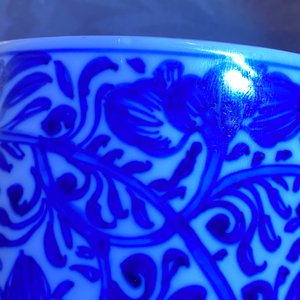 Un gobelet couvert en porcelaine de Chine en bleu et blanc, Kangxi — photo 17