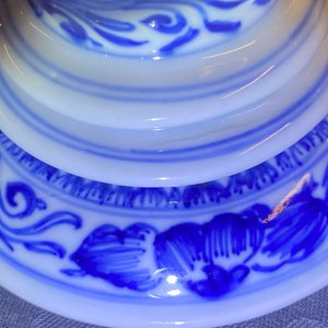 Un gobelet couvert en porcelaine de Chine en bleu et blanc, Kangxi — photo 24