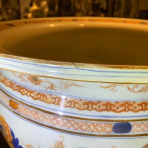 Un grand aquarium en porcelaine de Chine de style Imari, Kangxi — photo 27