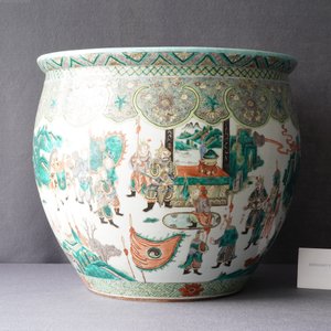 Un grand aquarium en porcelaine de Chine famille verte, 19ème — photo 19