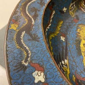 Un grand bassin en émaux cloisonnés à décor d'un qilin, des phénix et des dragons, Chine, République — photo 8