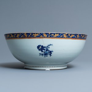 Un grand bol à punch et son plat en porcelaine de Chine d'exportation orné d'un monogramme, Qianlong — photo 5