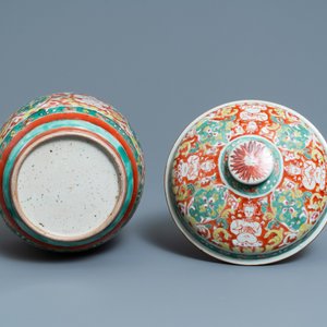 Un grand bol couvert en porcelaine de Chine de type 'Bencharong' pour le marché thai, milieu du 18ème — photo 8