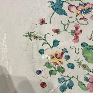 Un grand bol en émaux de Canton à décor de lettrés, Chine, Yongzheng/Qianlong — photo 9