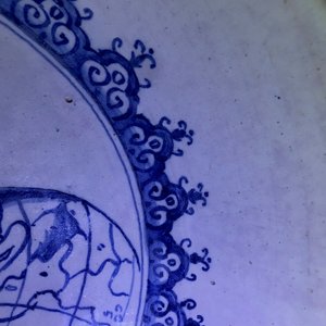 Un grand bol en faïence de Delft bleu et blanc à sujet maritime et figurant Atlas, 18ème — photo 16