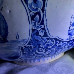 Un grand bol en faïence de Delft bleu et blanc à sujet maritime et figurant Atlas, 18ème — photo 21