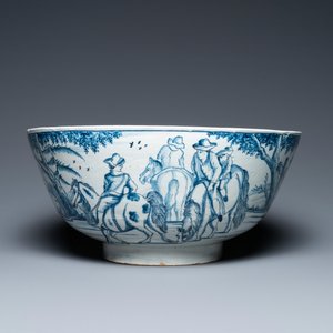 Un grand bol en faïence de Delft en bleu et blanc à décor de bergers sur chevaux, 18ème — photo 2