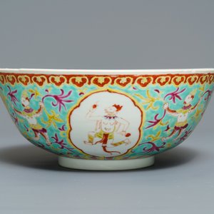 Un grand bol en porcelaine de Chine Bencharong pour le marché thai, marque de Yongzheng, 19ème — photo 4