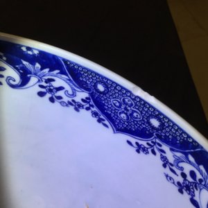 Un grand bol en porcelaine de Chine bleu et blanc à décor d'oiseaux parmi fleurs, Qianlong — photo 10