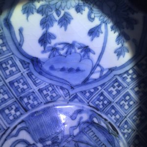 Un grand bol en porcelaine de Chine bleu et blanc dite 'de Swatow', Ming — photo 7