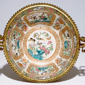 Un grand bol en porcelaine de Chine monté en bronze ormolu, 19ème — photo 6