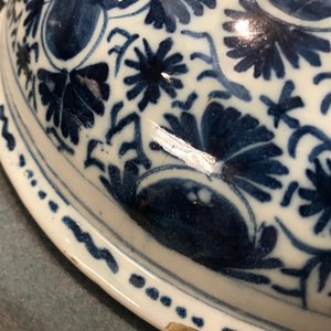 Un grand bouillon et son couvercle en faïence de Delft bleu et blanc, 18ème — photo 8