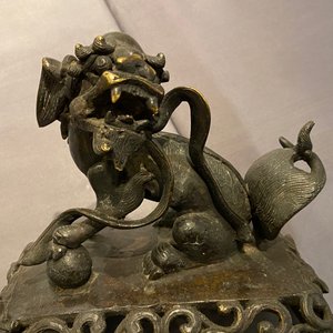 Un grand brûle-parfum couvert en bronze, Chine, Ming — photo 18