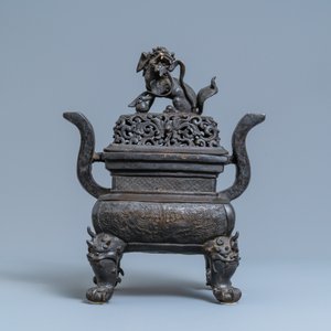 Un grand brûle-parfum couvert en bronze, Chine, Ming — photo 2