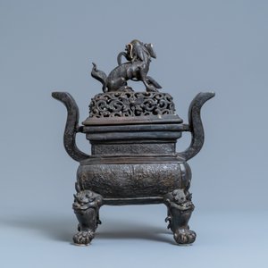 Un grand brûle-parfum couvert en bronze, Chine, Ming — photo 4