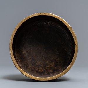 Un grand brûle-parfum en bronze dans le style de Hu Wenming, marque de Xuande, Chine, 19ème — photo 6