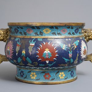 Un grand brûle-parfum en émaux cloisonnés à décor de lotus, Ming/Qing — photo 4