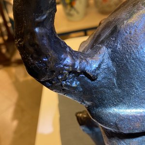 Un grand brûle-parfum en forme de lion en bronze, Chine, Ming — photo 13