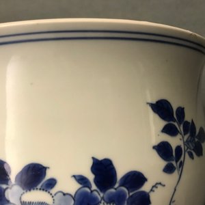 Un grand brûle-parfum en porcelaine de Chine bleu et blanc, époque Transition — photo 11