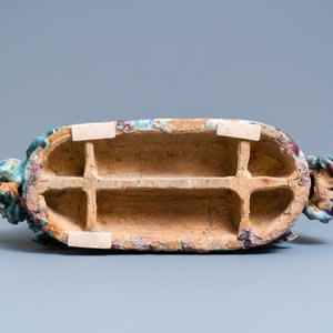 Un grand brûle-parfum figurant deux lions bouddhistes en grès porcelaineux à émail flambé dite 'de Shiwan', 18/19ème — photo 7
