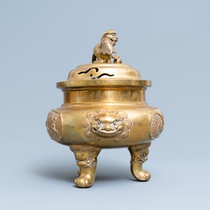 Un grand brûle-parfum tripod en bronze, Chine, 19/20ème — photo 3