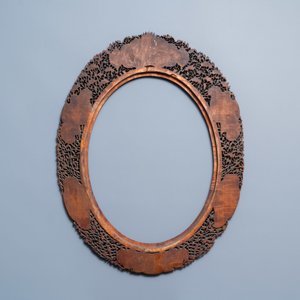 Un grand cadre de forme ovale en bois ajouré, Chine, Canton, 19ème — photo 2