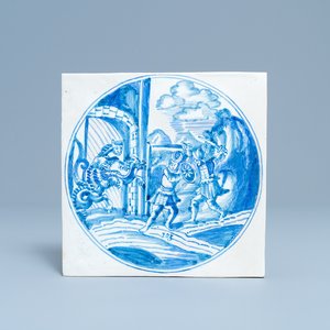 Un grand carreau à décor mythologique en faïence en bleu et blanc, Harlingen, 18ème — photo 1