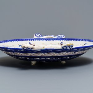 Un grand égouttoir à poisson en faïence de Delft, Tichelaar, Makkum, 19ème — photo 4