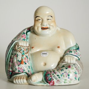 Un grand modèle de Bouddha en porcelaine de Chine famille rose, 19/20ème — photo 8