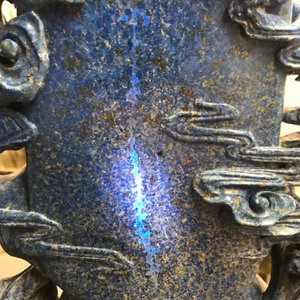 Un grand modèle de Guanyin en lapis lazuli sculpté, Chine, 20ème — photo 18