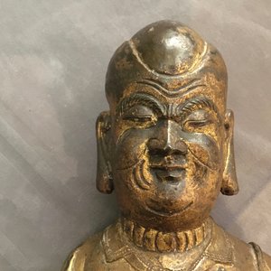 Un grand modèle de Mahakasyapa en bronze doré, Chine, Ming — photo 9