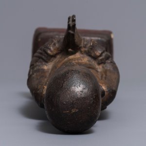 Un grand modèle de Mahakasyapa en bronze doré et laqué, Chine, Ming — photo 6