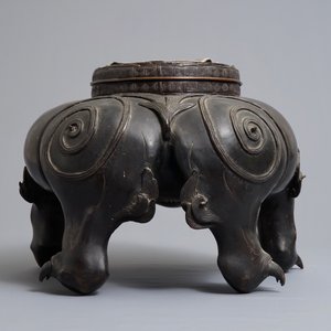 Un grand modèle d'un chien de foo en bronze, Japon, Edo, 17/18ème — photo 4