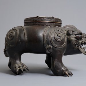 Un grand modèle d'un chien de foo en bronze, Japon, Edo, 17/18ème — photo 5