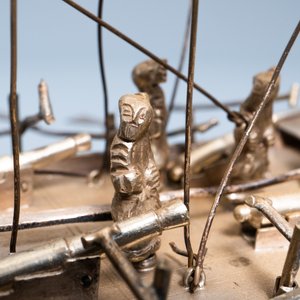 Un grand modèle d'une jonque en argent sur socle en bois sculpté, Chine, 19ème — photo 12