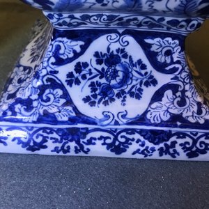 Un grand obélisque en faïence de Delft bleu et blanc, 1er quart du 18ème — photo 29