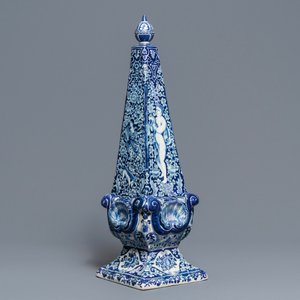 Un grand obélisque en faïence de Delft bleu et blanc, 1er quart du 18ème — photo 6