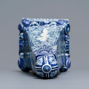 Un grand obélisque en faïence de Delft bleu et blanc, 1er quart du 18ème — photo 9